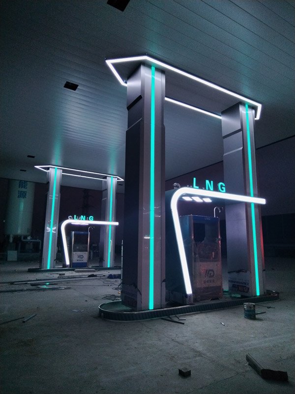 Gas station cornice billboard